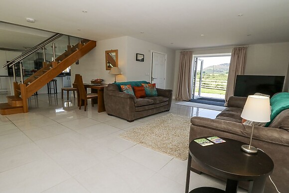 Little Penrhosgoch Barn