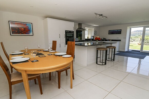 Little Penrhosgoch Barn