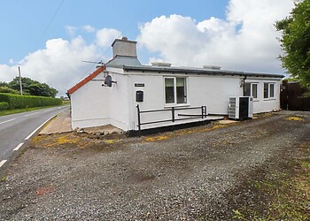 2 Llainwen