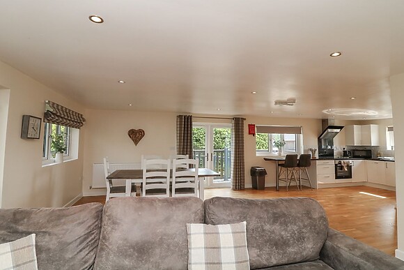 James Ville Marina Lodge 10