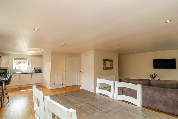 James Ville Marina Lodge 10