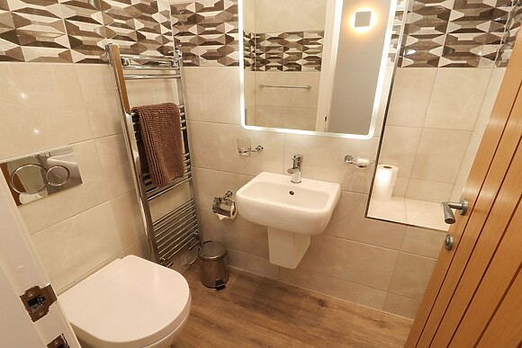 Lakes View Apartment 1