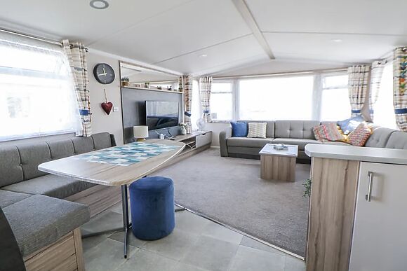 V9 Ty Mawr Holiday Park