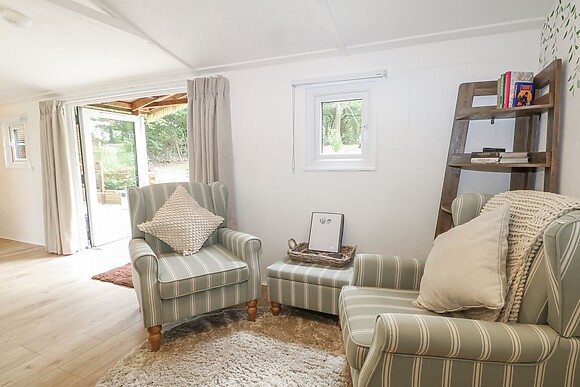 Charltons Hollow Cabin