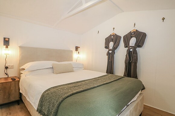 Charltons Hollow Cabin