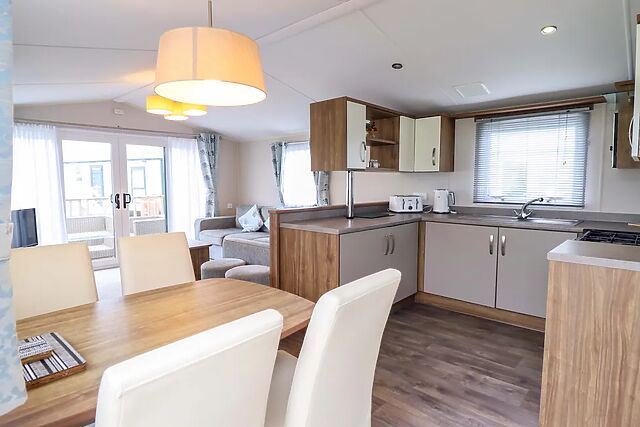 Sea Breeze C38 Dyffryn Seaside Estate