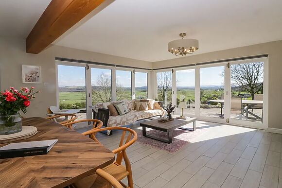 Barn Howe