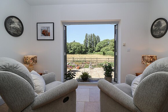 Leafield Cottage