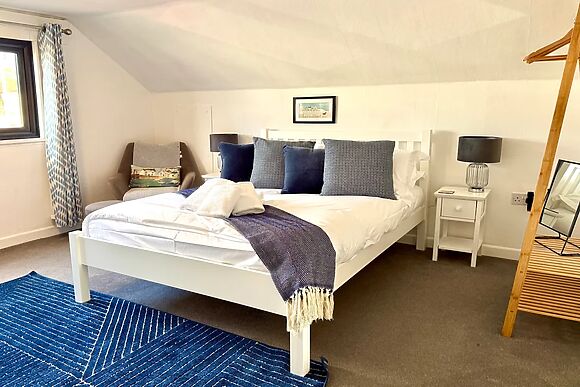 Crows Nest Dawlish