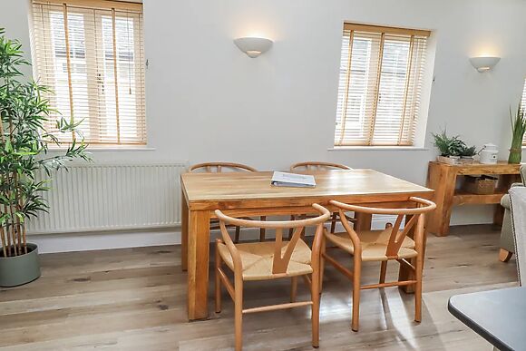 Hideaway Cottage No 1