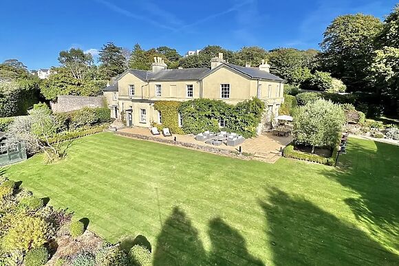 St Anne's Manor