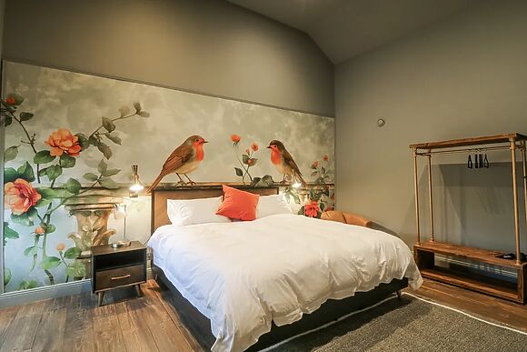 Robins Rest At The Lodge