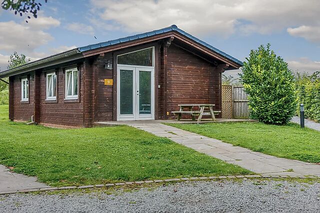 Yew Tree Spa (Pet)