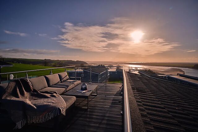 Sonnet 3 Spa (Pet) (Roof Terrace)