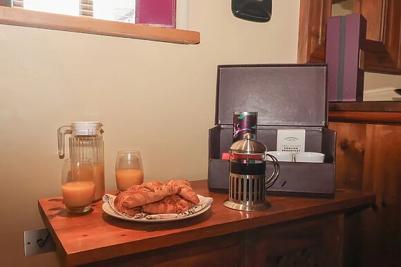 Champagne Cottage