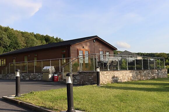 Holly Lodge