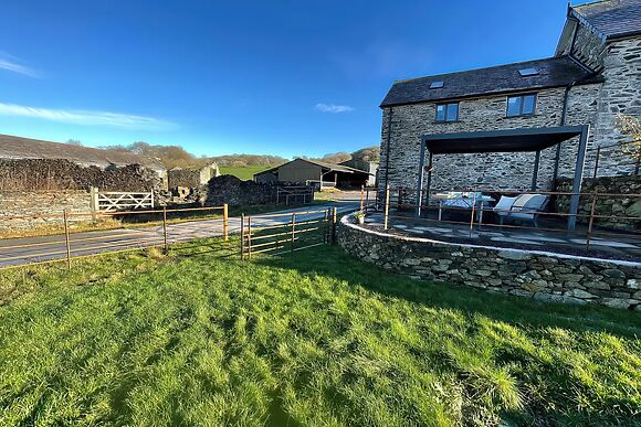 The Old Cartshed | Yr Hen Gwt Cart