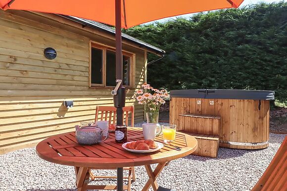 Nelli Lodge At Mile End
