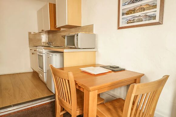 Mews Cottage 7