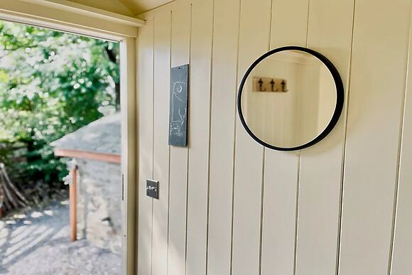 Cwt Tyddyn Shepherd's Hut