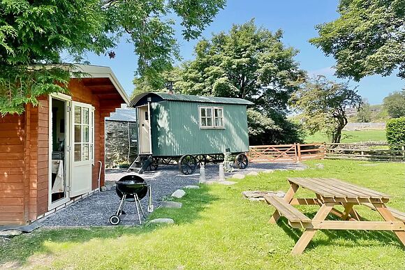 Cwt Tyddyn Shepherd's Hut