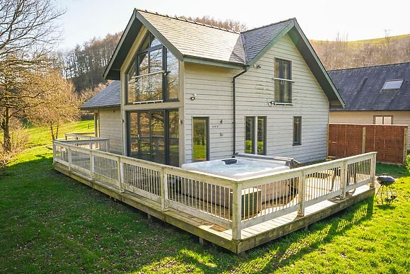 Oak Lodge