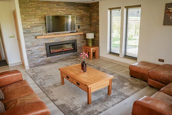 Oak Lodge