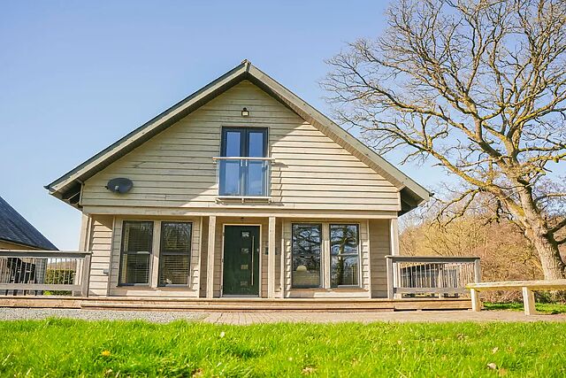 Oak Lodge
