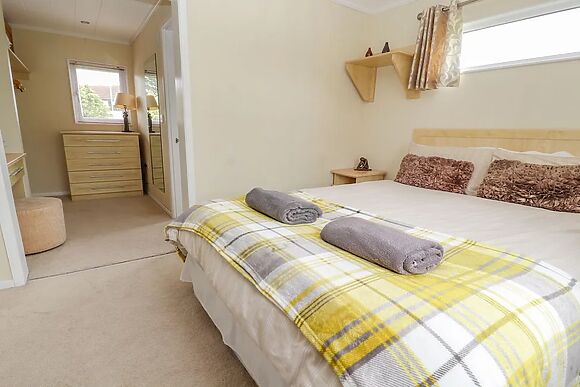Honeysuckle Lodge