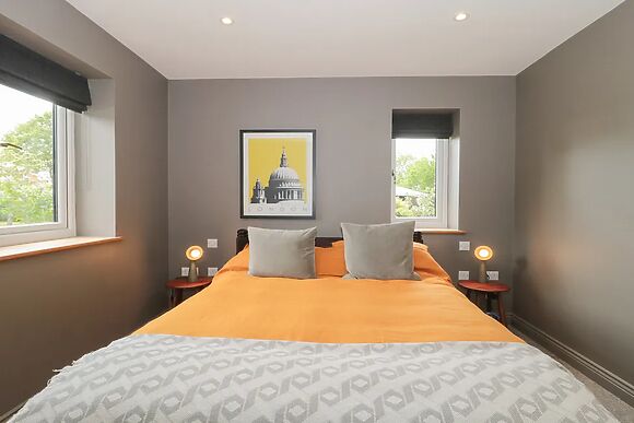 Annex At Barnfield House