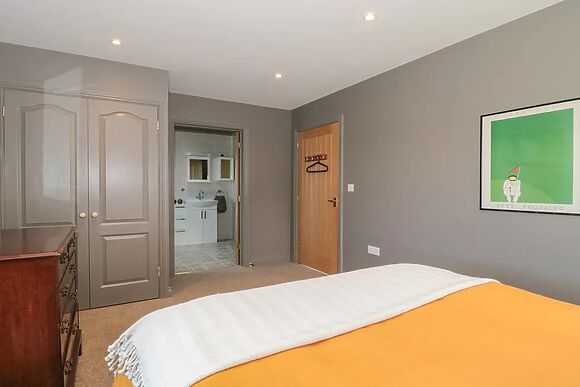 Annex At Barnfield House