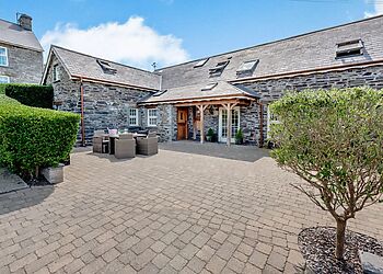 Ysgubor Uchaf