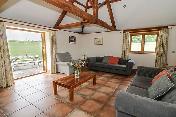 Beesoni Lodge