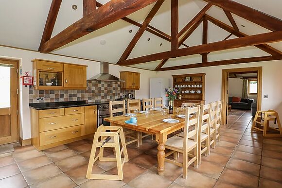 Beesoni Lodge