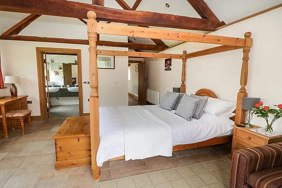 Beesoni Lodge
