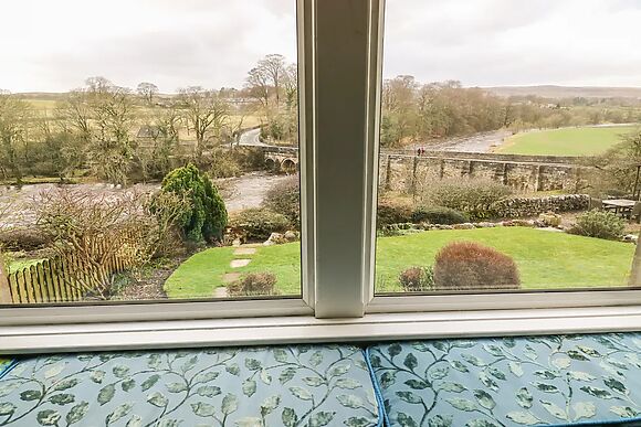 1 Bridge End & Garden