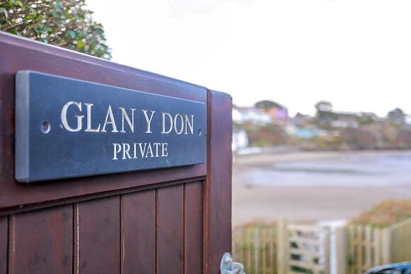 Glan Y Don Bach