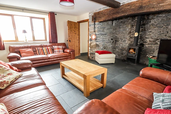 Maestyddyn Farm House