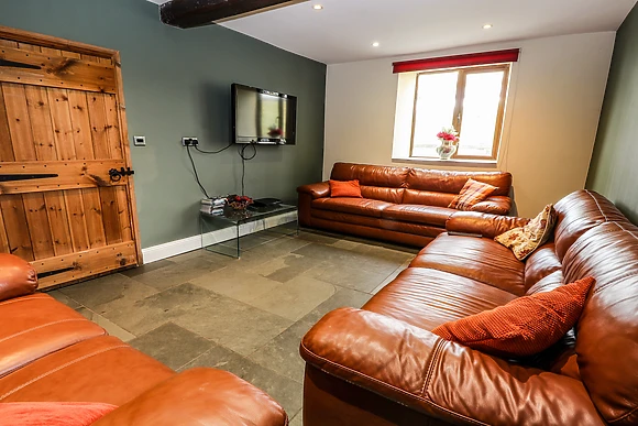 Maestyddyn Farm House