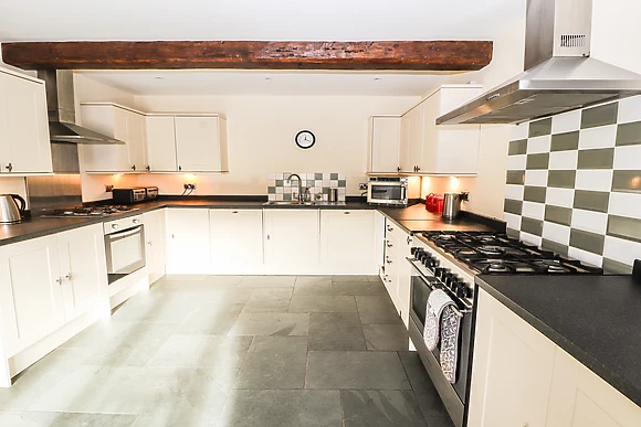 Maestyddyn Farm House