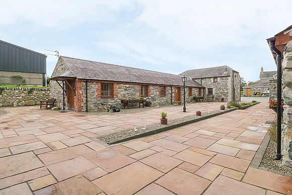 Lily Cottage