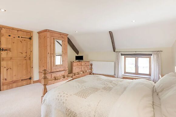 Groves Fishleigh