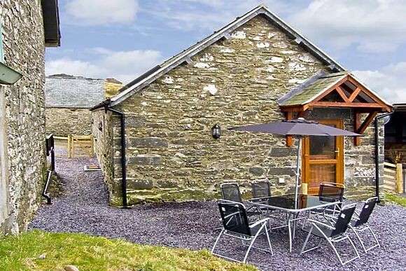 Ty Isaf Penrhyddion