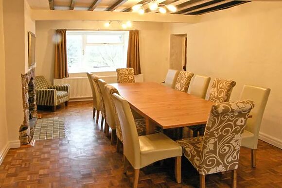 Hendre Aled Farmhouse