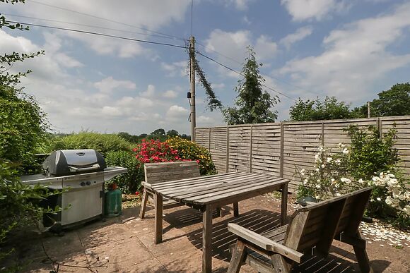 Wheelbarrow Cottage