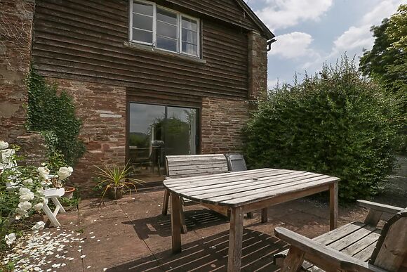 Wheelbarrow Cottage