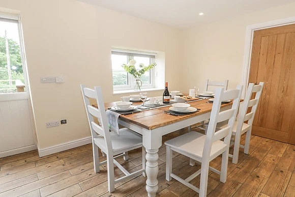 Rhianwen, Plas Moelfre Hall Barns