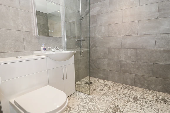 Rhianwen, Plas Moelfre Hall Barns