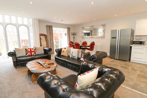 Knights Corner Stanhope Castle