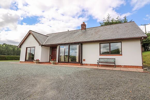 Drainbyrion Farm House